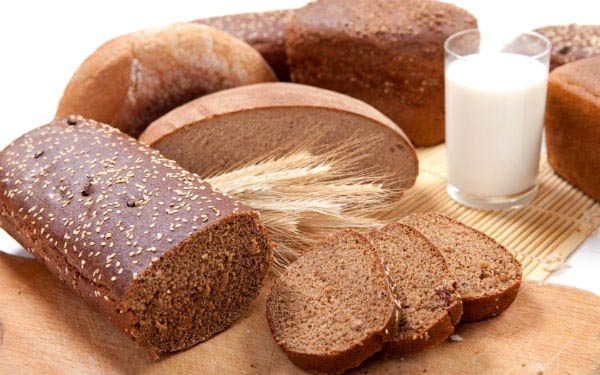 Thực đơn giảm cân với bánh mì đen tại nhà