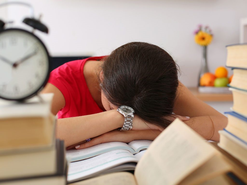 Huyết áp thấp không chỉ khiến người bệnh mệt mỏi, uể oải, mà còn gây ra rất nhiều mối nguy hiểm khó lường